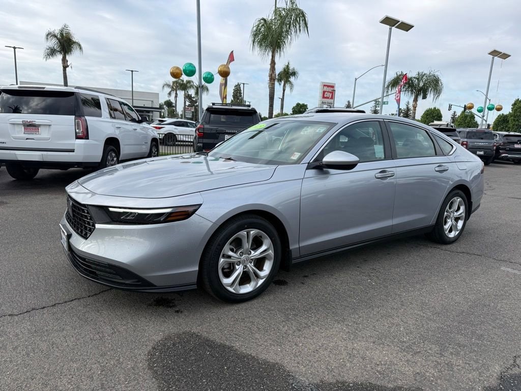 2023 Honda Accord Sedan LX photo 2