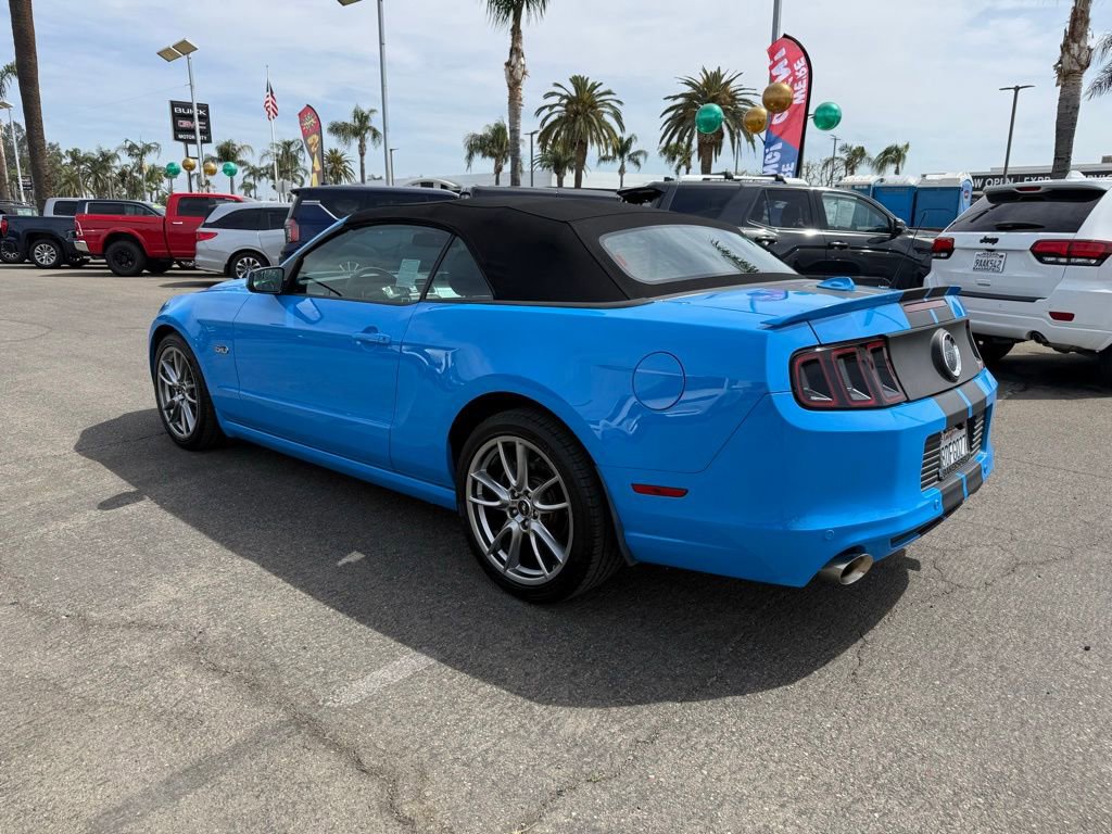 2013 Ford Mustang GT Premium photo 4