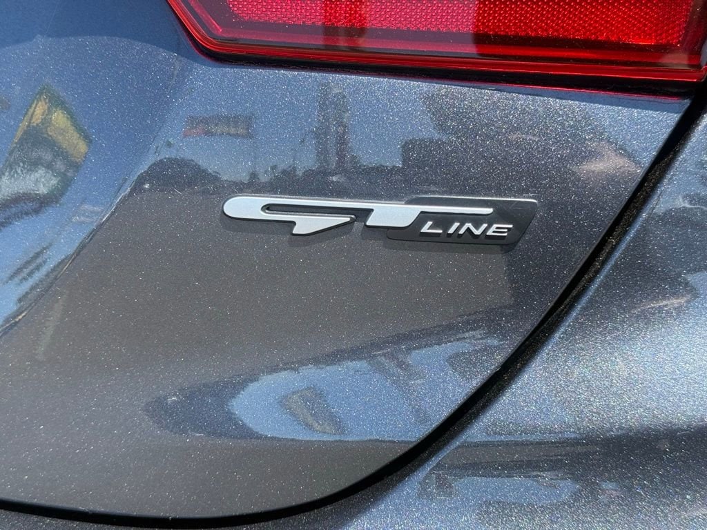 2023 Kia Forte GT-Line photo 3