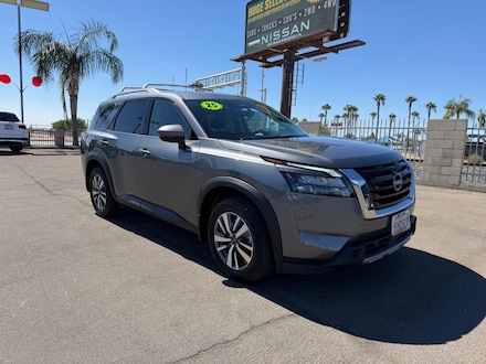 2025 Nissan Pathfinder SL SL 4WD