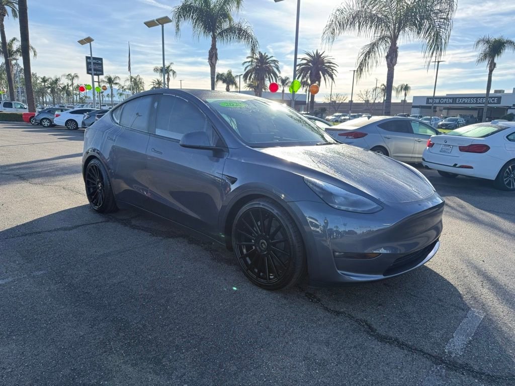 2023 Tesla Model Y Long Range's photo