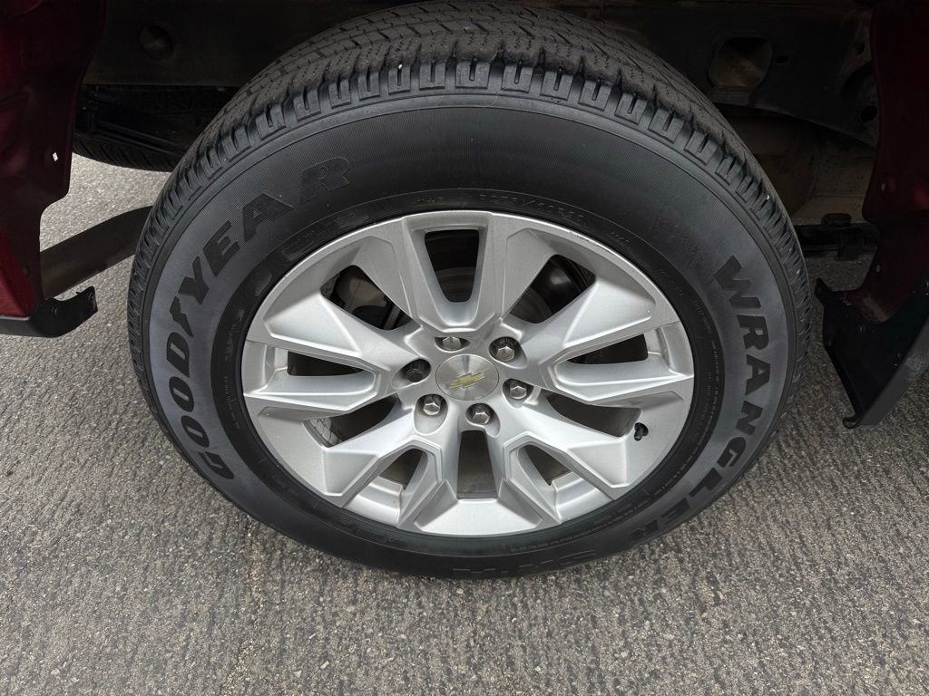 2020 Chevrolet Silverado 1500 Custom photo 3