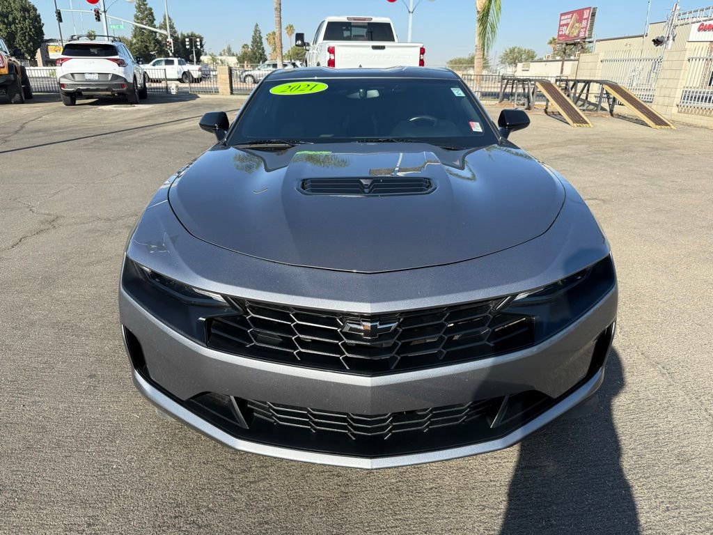 2021 Chevrolet Camaro LT1 photo 2