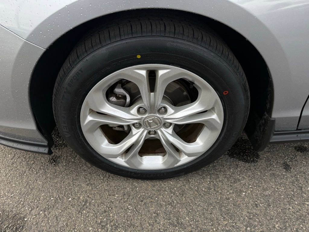 2023 Honda Accord Sedan LX photo 3