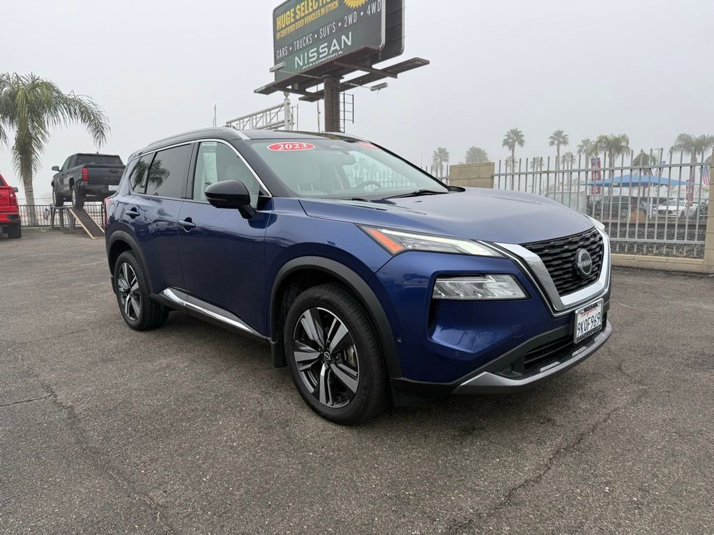 2023 Nissan Rogue SL's photo