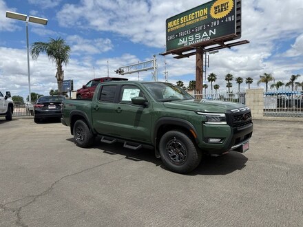 2025 Nissan Frontier PRO-4X Crew Cab 4x4 PRO-4X