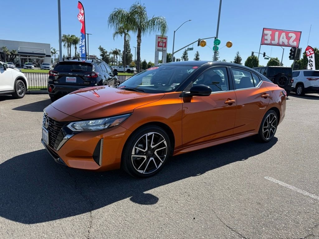 2025 Nissan Sentra SR photo 2