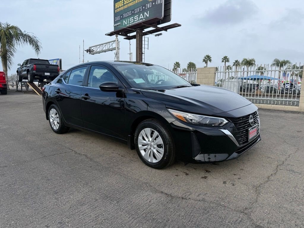2025 Nissan Sentra S's photo