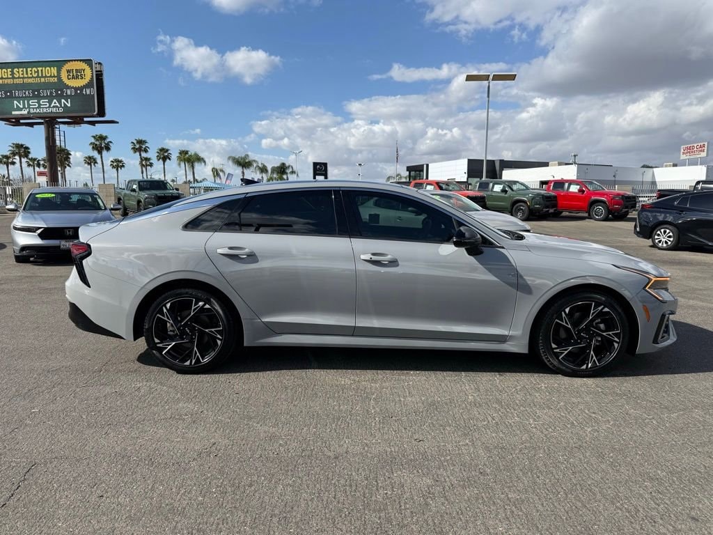 2025 Kia K5 GT-Line photo 6