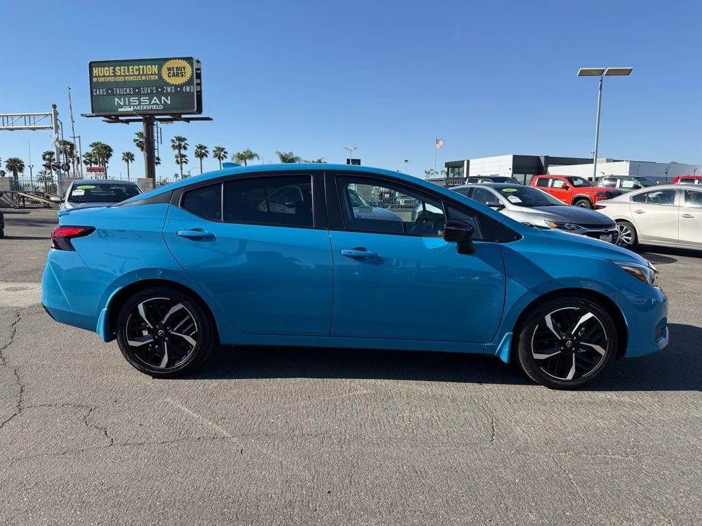 2025 Nissan Versa SR photo 6