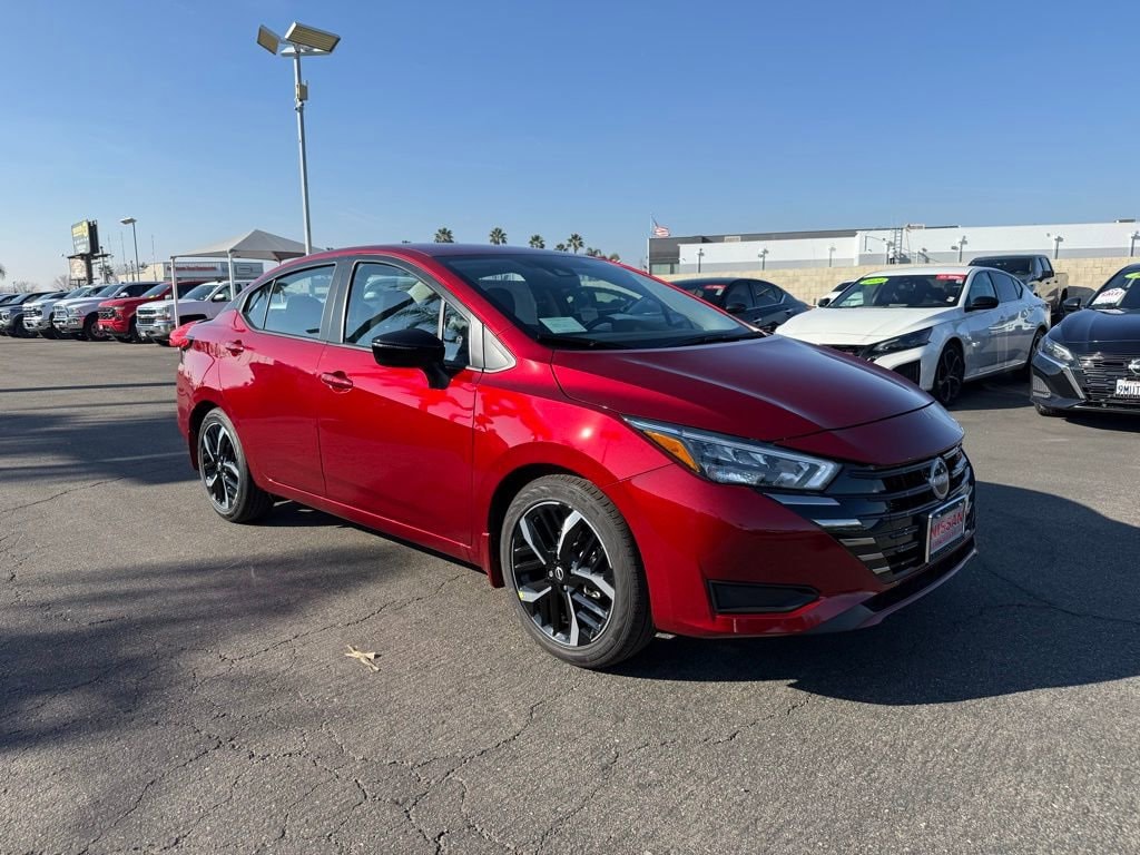 New 2025 Nissan Versa SR SR CVT
