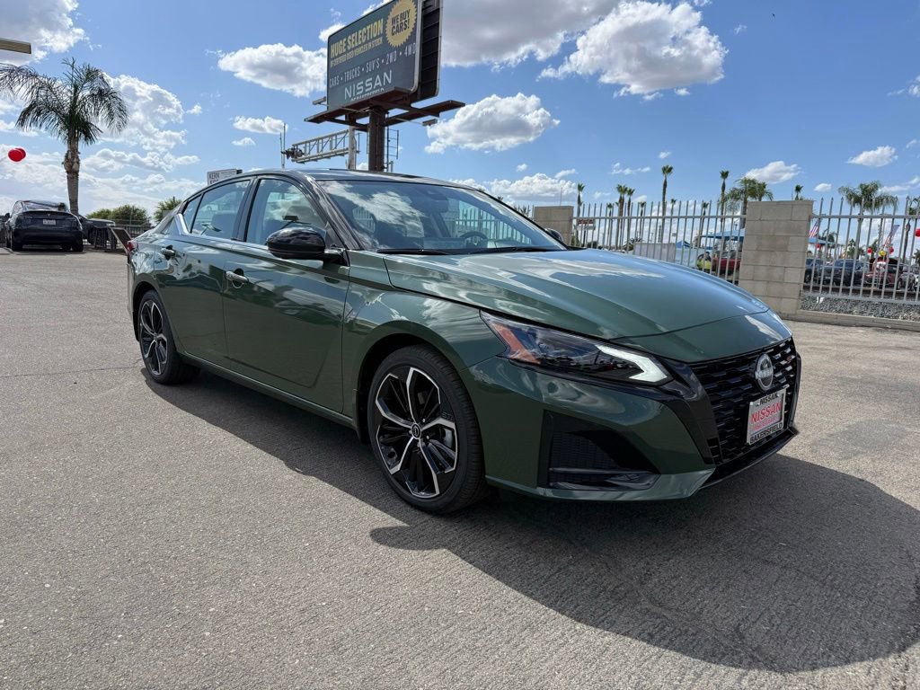 2026 Nissan Altima SR FWD 