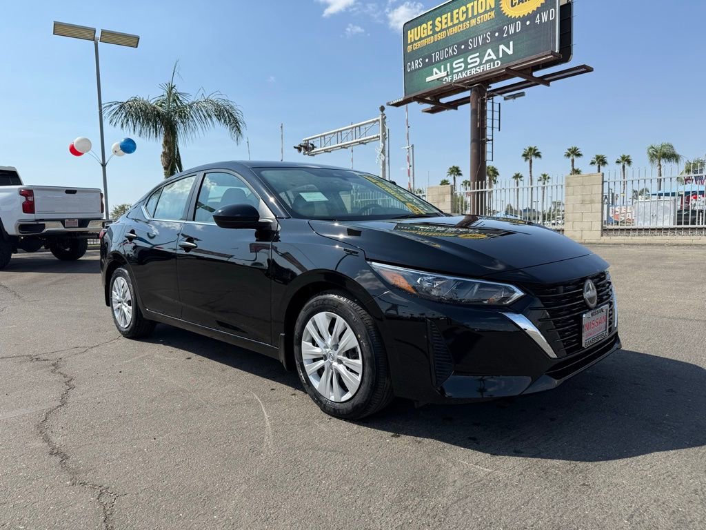 2025 Nissan Sentra S's photo