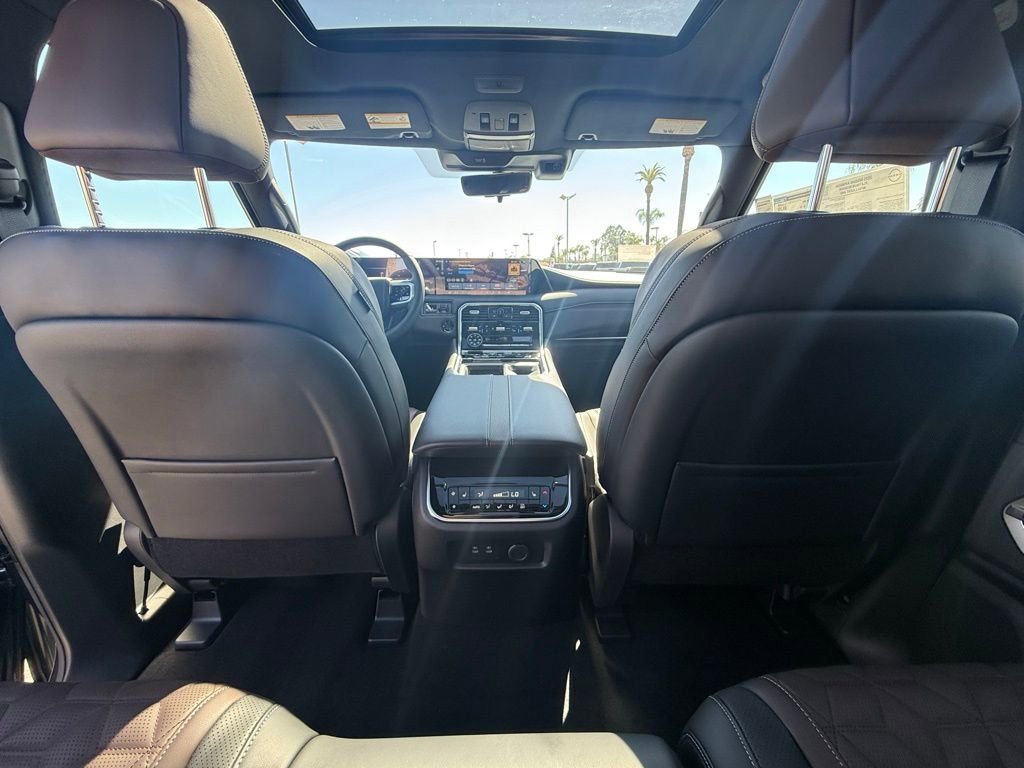 2025 Nissan Armada Platinum Reserve - Photo 13
