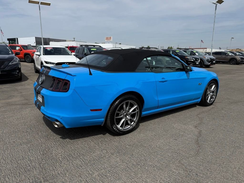 2013 Ford Mustang GT Premium photo 6