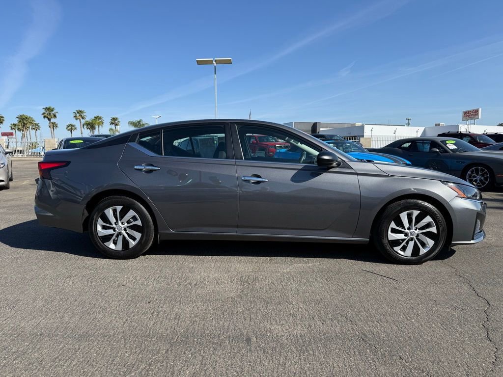 2025 Nissan Altima S photo 6