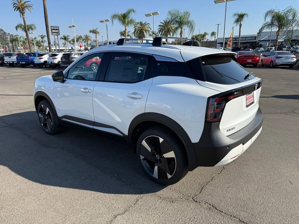 New 2026 Nissan Kicks SR SR FWD