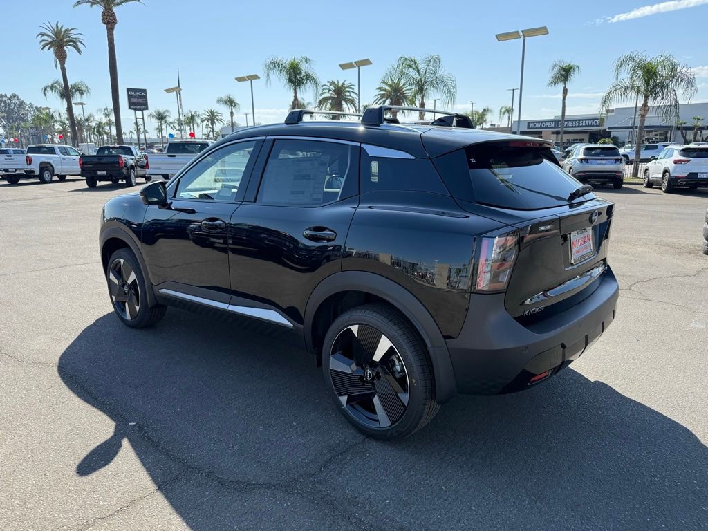 2026 Nissan Kicks SR photo 3