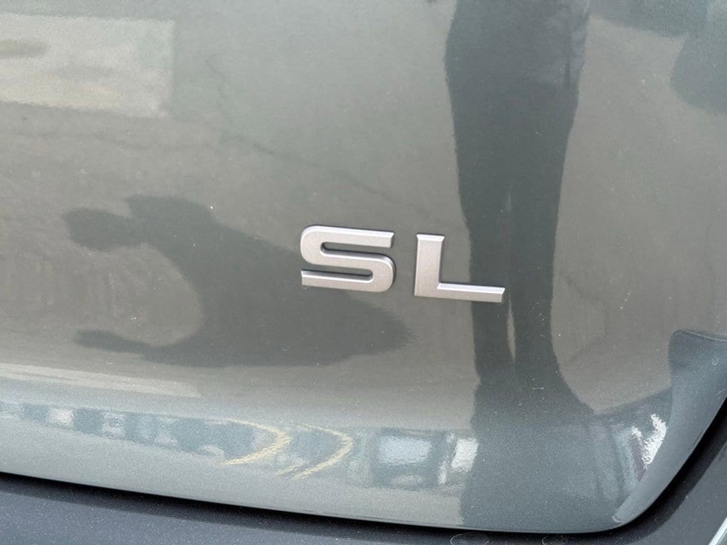 2026 Nissan Armada SL photo 3