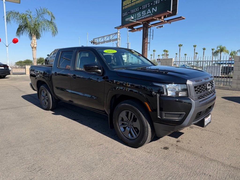 2025 Nissan Frontier SV Crew Cab 4X2 SWB's photo