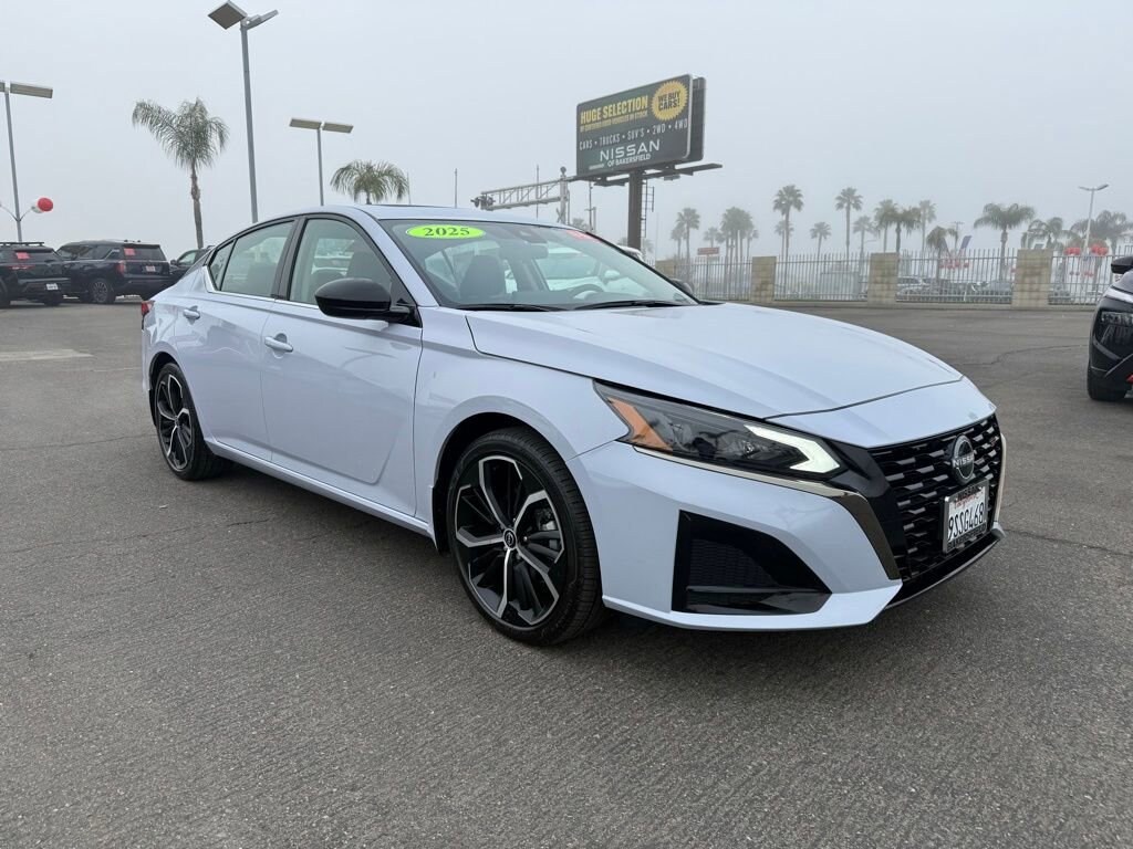 Certified 2025 Nissan Altima SR SR FWD