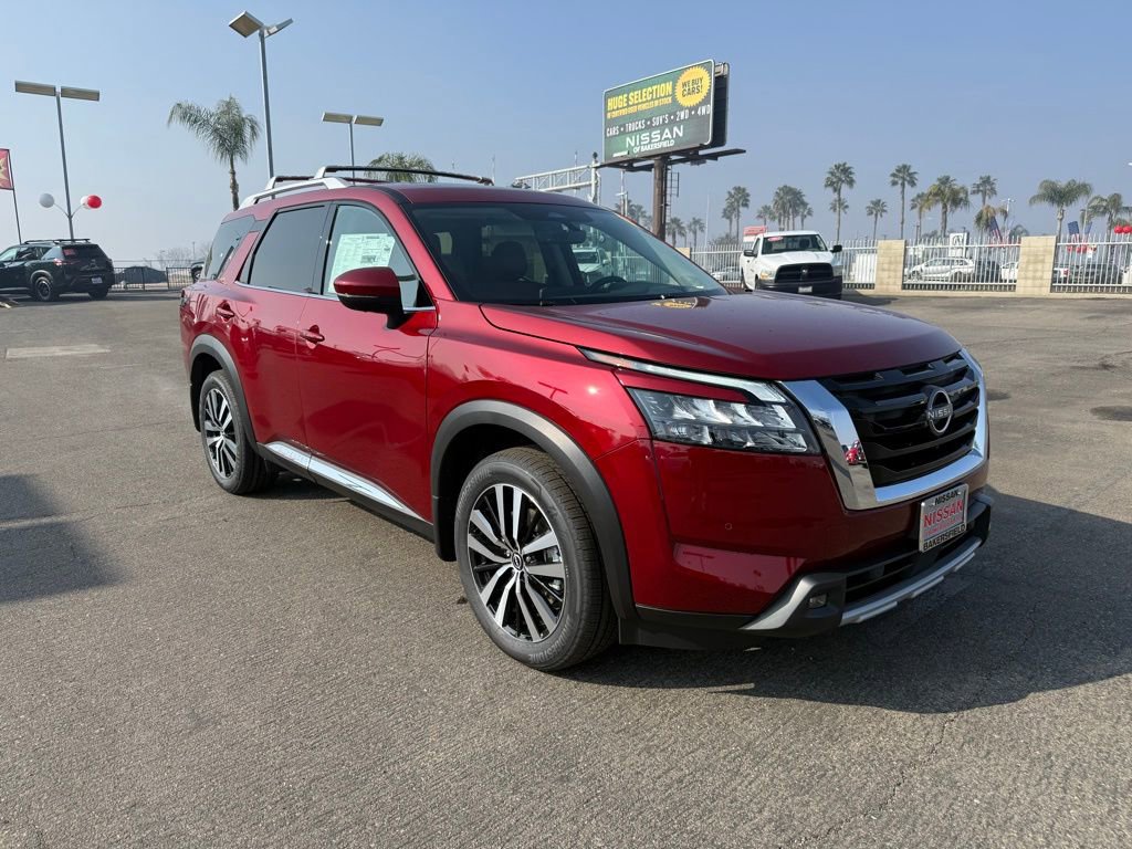 2025 Nissan Pathfinder Platinum 2WD 