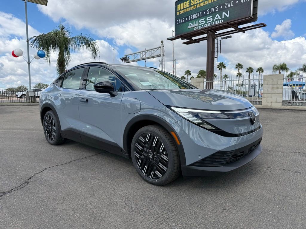 2026 Nissan LEAF Platinum+'s photo