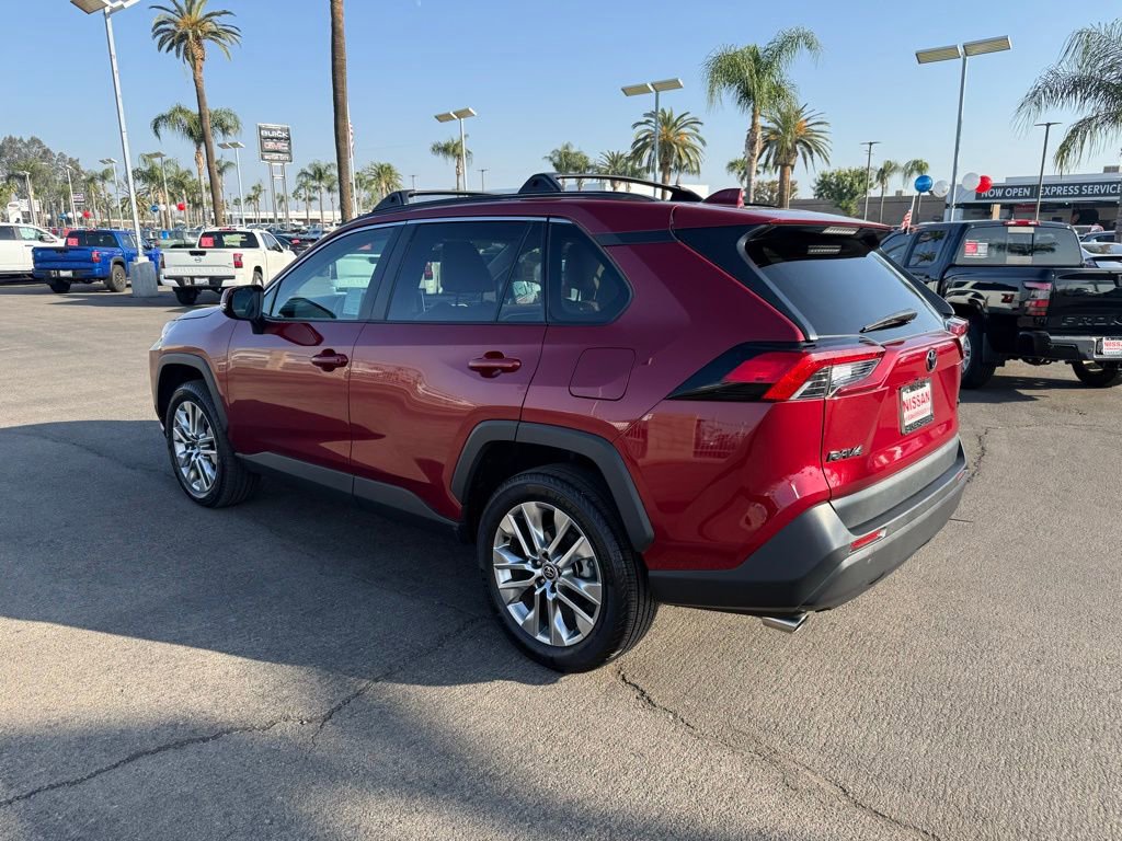 2024 Toyota RAV4 XLE Premium photo 3