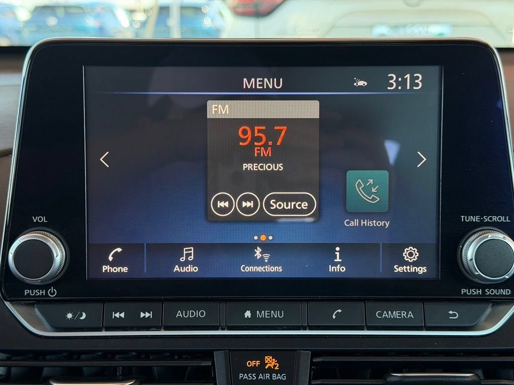 2025 Nissan Altima SV - Photo 28