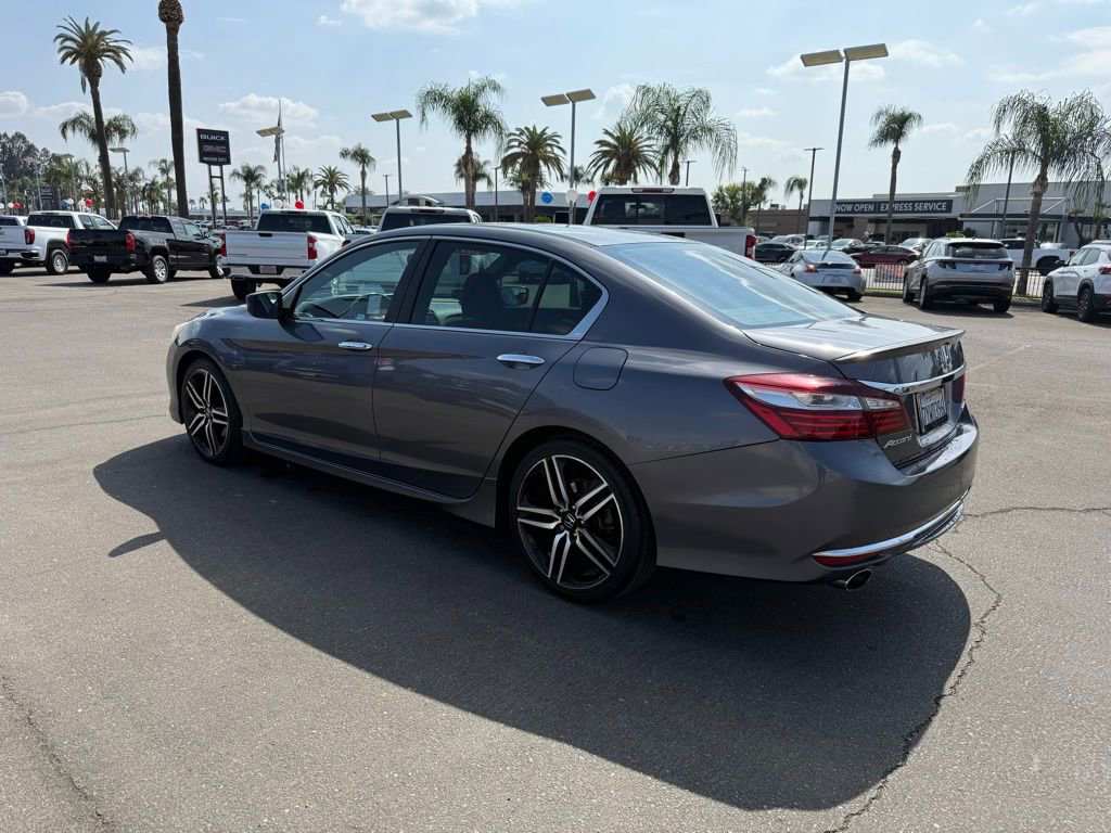 2017 Honda Accord Sport photo 3