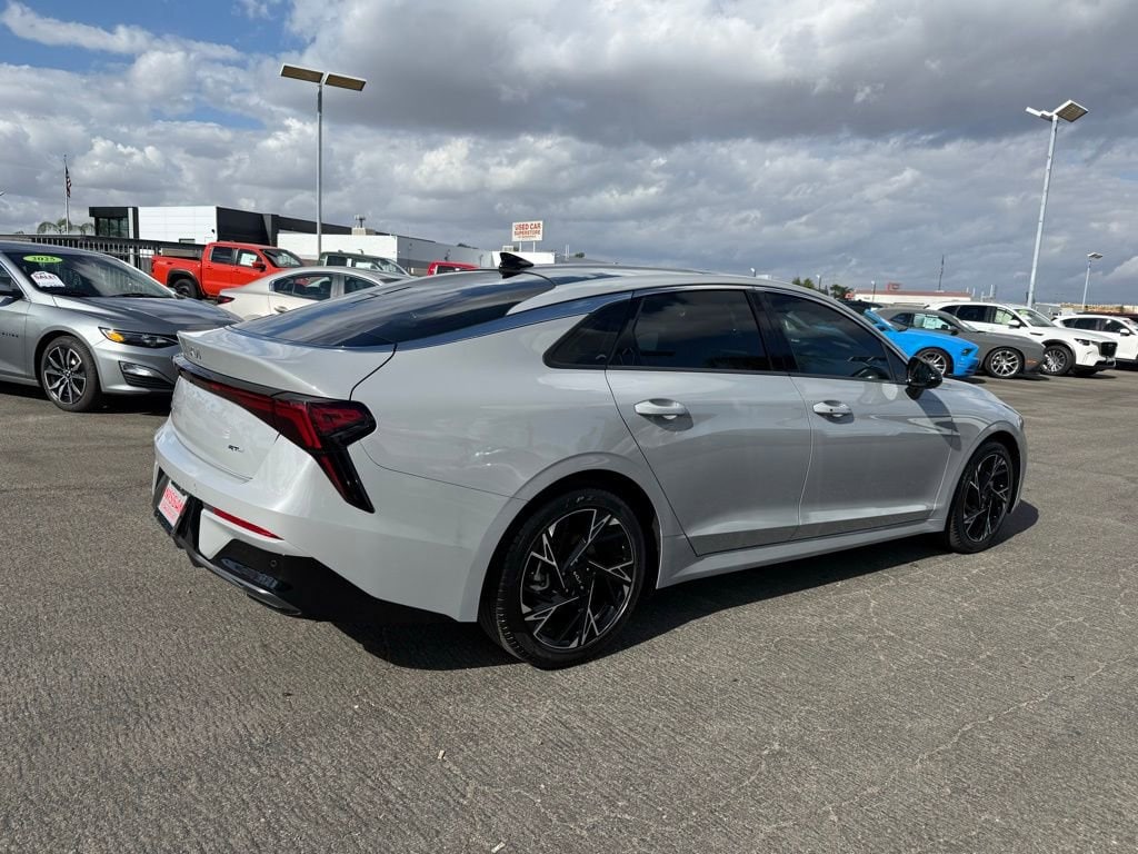 2025 Kia K5 GT-Line photo 5