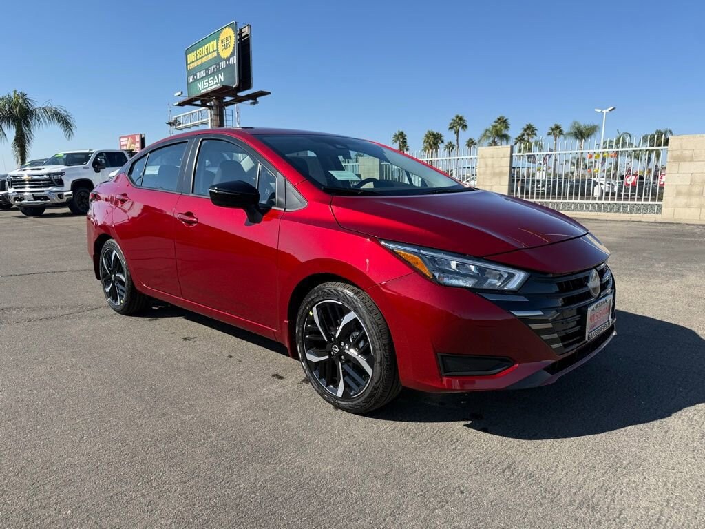 New 2025 Nissan Versa SR SR CVT