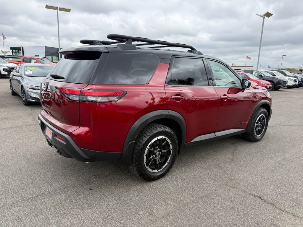 2023 Nissan Pathfinder Rock Creek photo 5