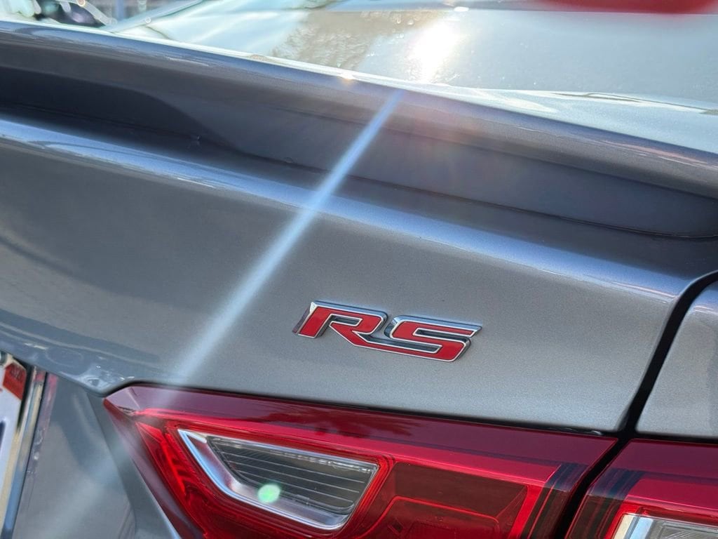 2025 Chevrolet Malibu RS photo 3