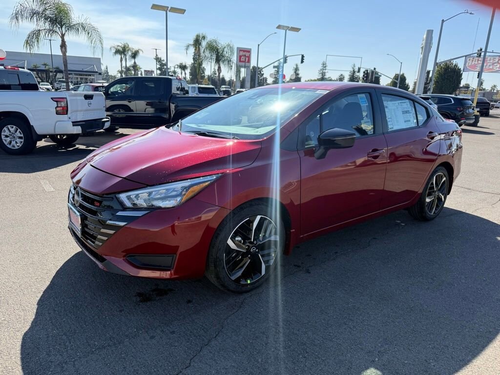 New 2025 Nissan Versa SR SR CVT