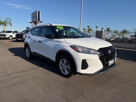 2025 Nissan Kicks Play S S FWD