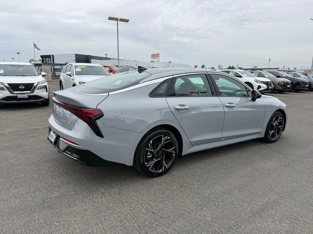 2025 Kia K5 GT-Line photo 5