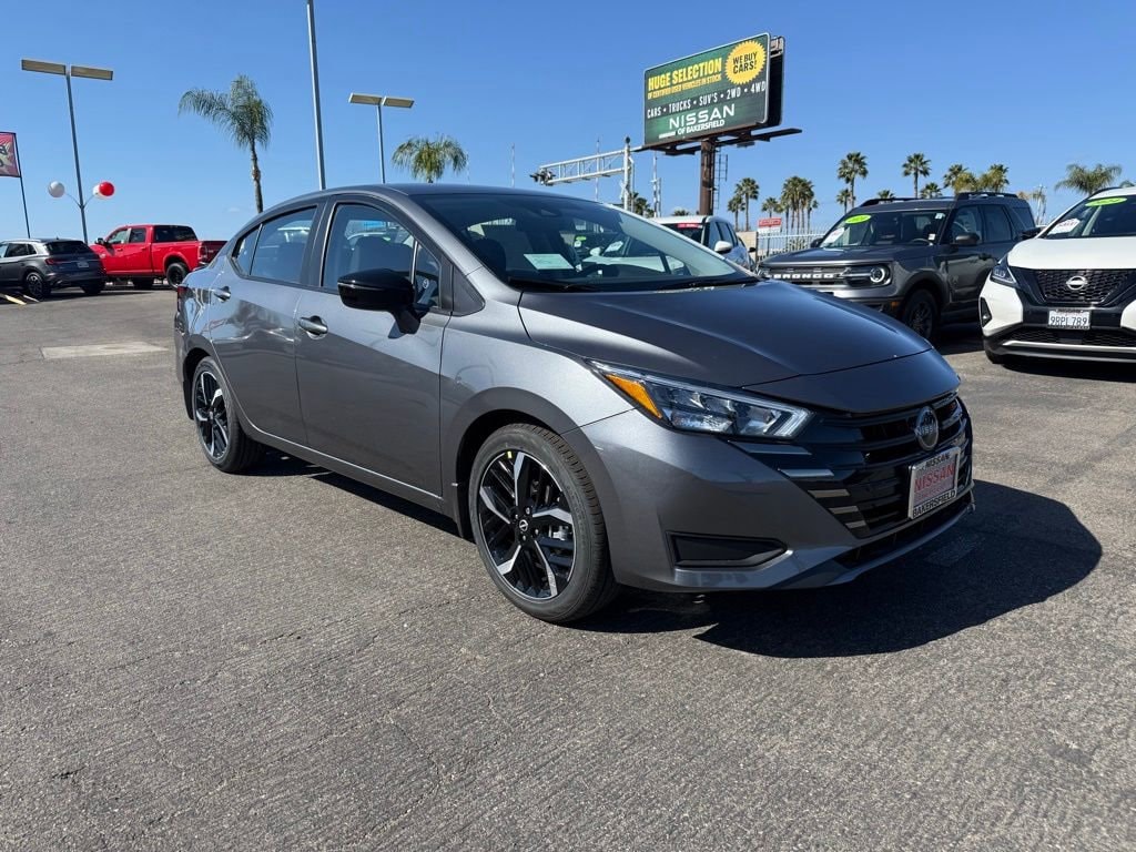 2025 Nissan Versa SR CVT 