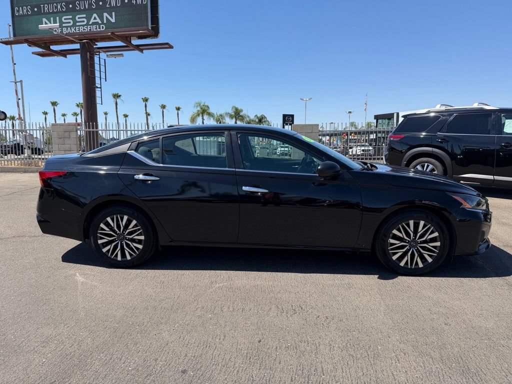 2025 Nissan Altima SV - Photo 7