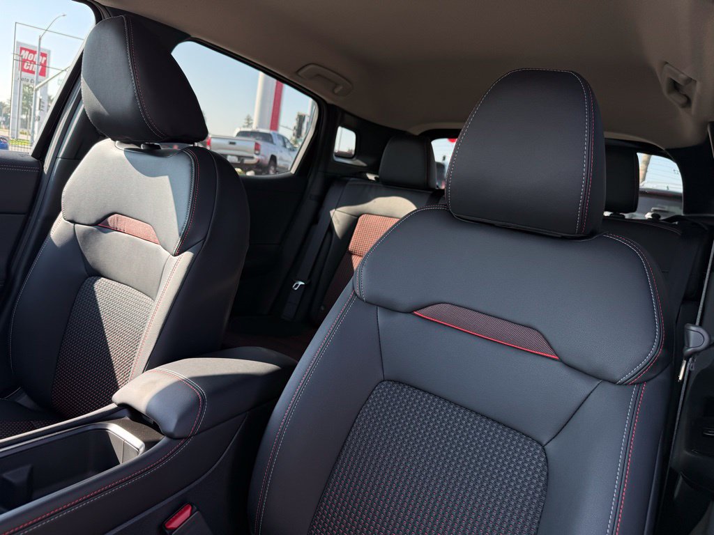 2026 Nissan KICKS SR - Photo 15