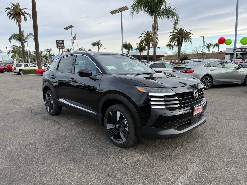 2026 Nissan KICKS SR's photo