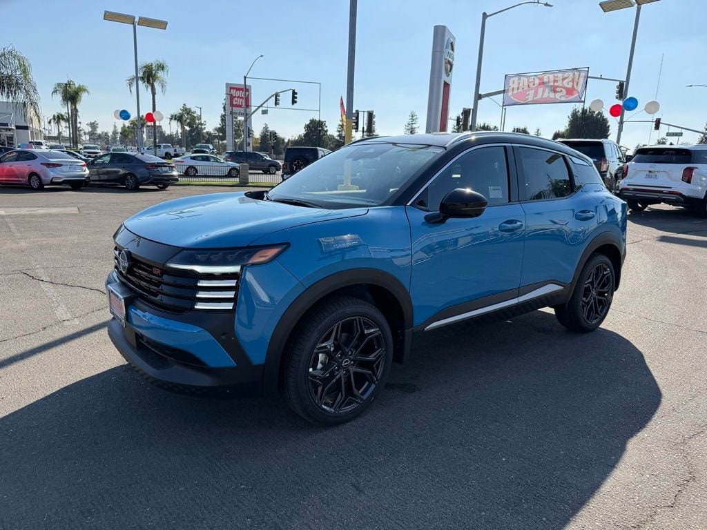 New 2025 Nissan Kicks SR SR FWD