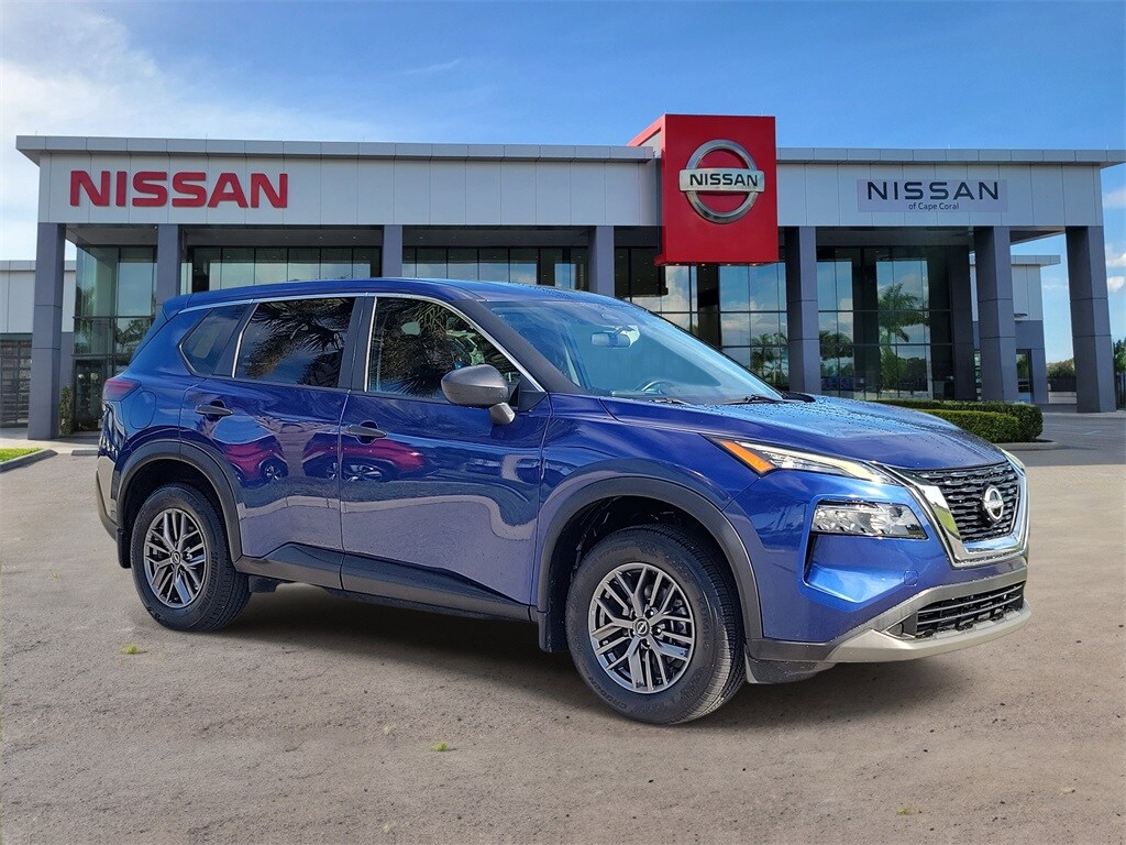 2023 Nissan Rogue S photo 2