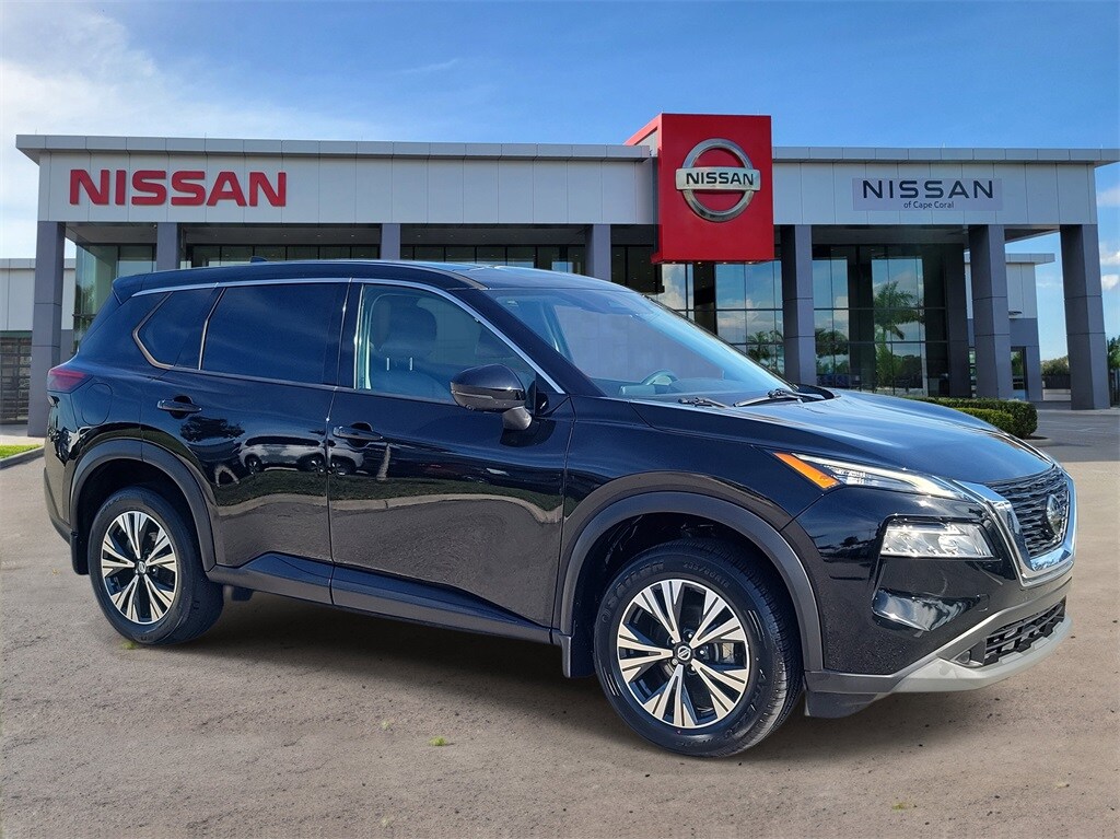 2021 Nissan Rogue SV photo 2