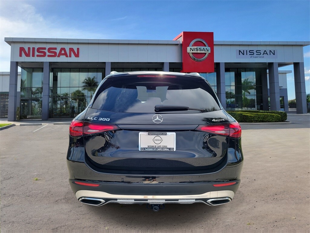 2024 Mercedes Benz GLC 4MATIC 300 photo 3