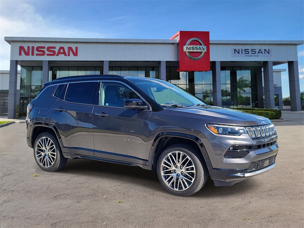 2022 Jeep Compass Limited photo 2
