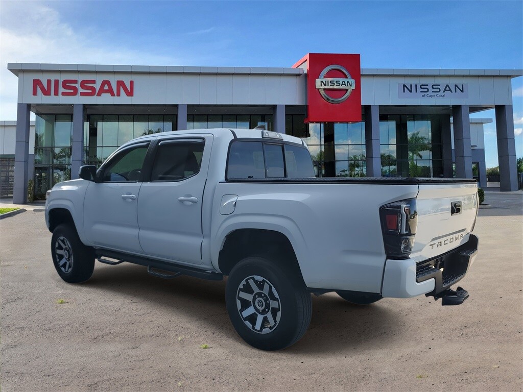 2020 Toyota Tacoma SR photo 2
