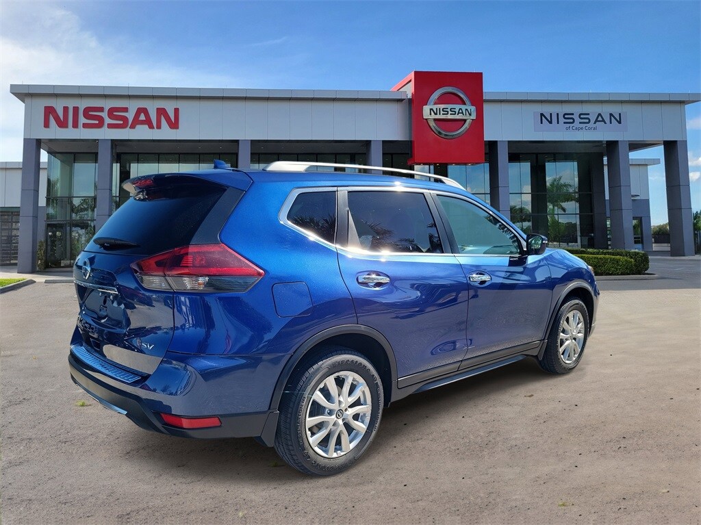 2018 Nissan Rogue SV photo 4