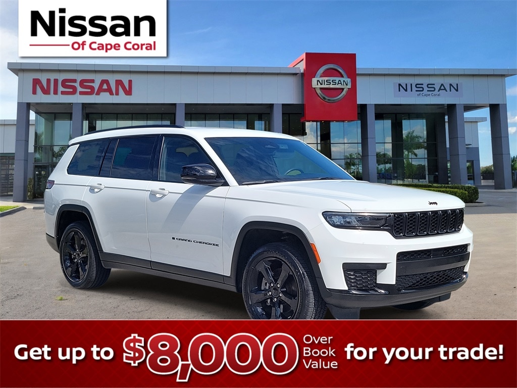 Used 2023 Jeep Grand Cherokee L Altitude SUV