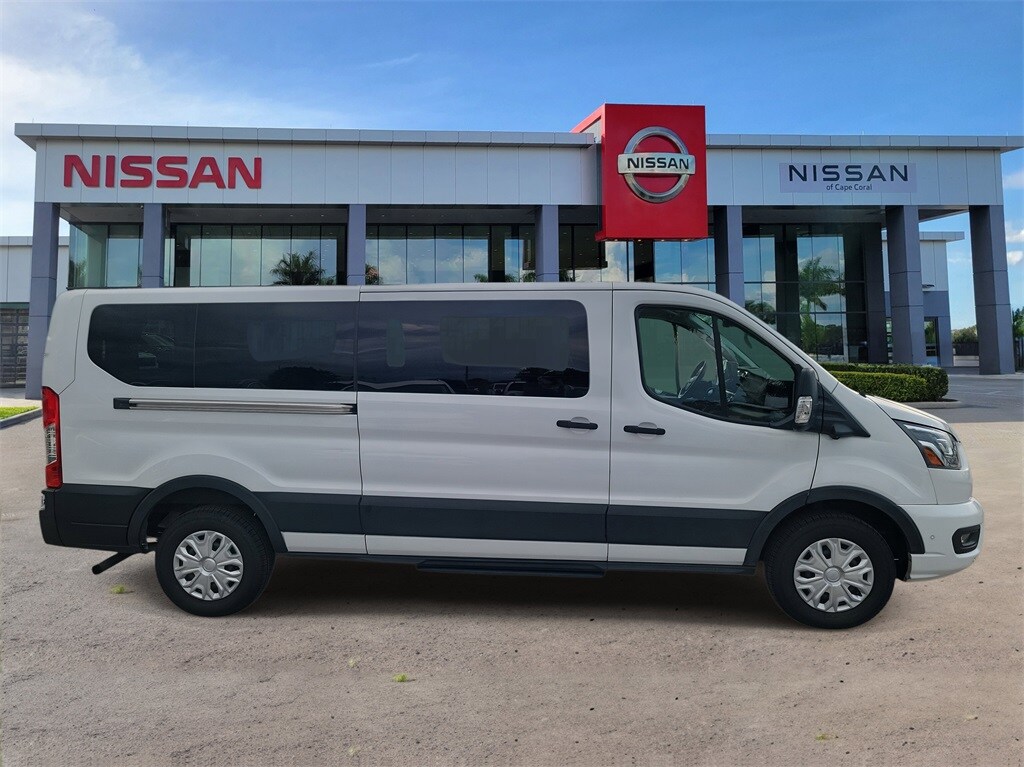 2023 Ford Transit Passenger XLT photo 3